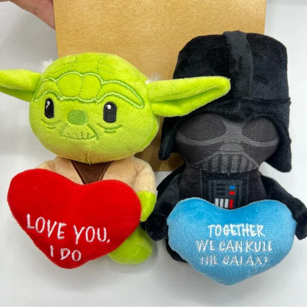 Disney Star Wars Yoda & Darth Vader Valentine Heart 2-Pack Pet Toys Plush